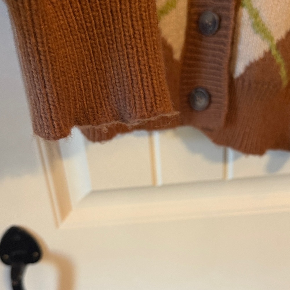 Garage Women's New P/S Brown Plaid Button Down V Neck Cropped Cardigan Sweater - Picture 6 of 10